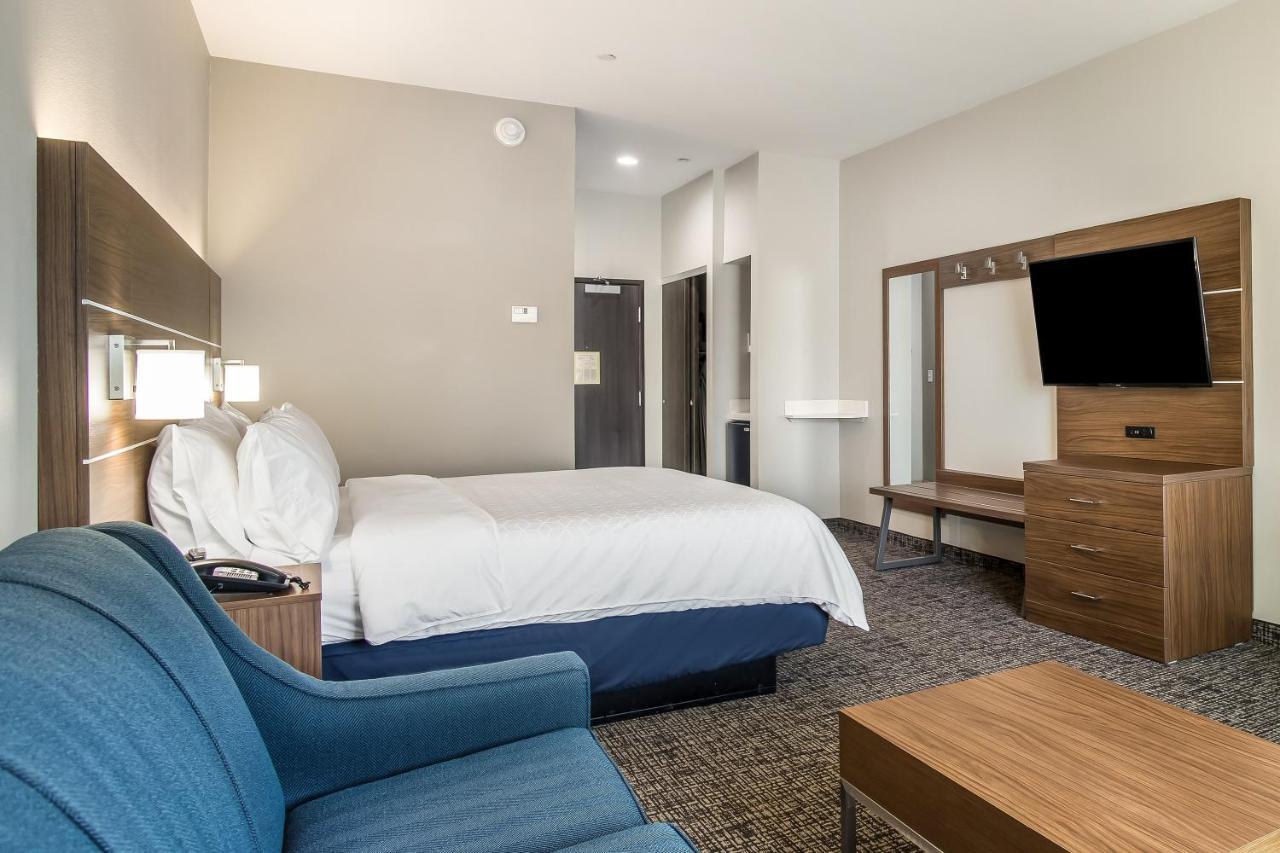 Holiday Inn Express & Suites Tulsa East - Catoosa By Ihg Exterior photo