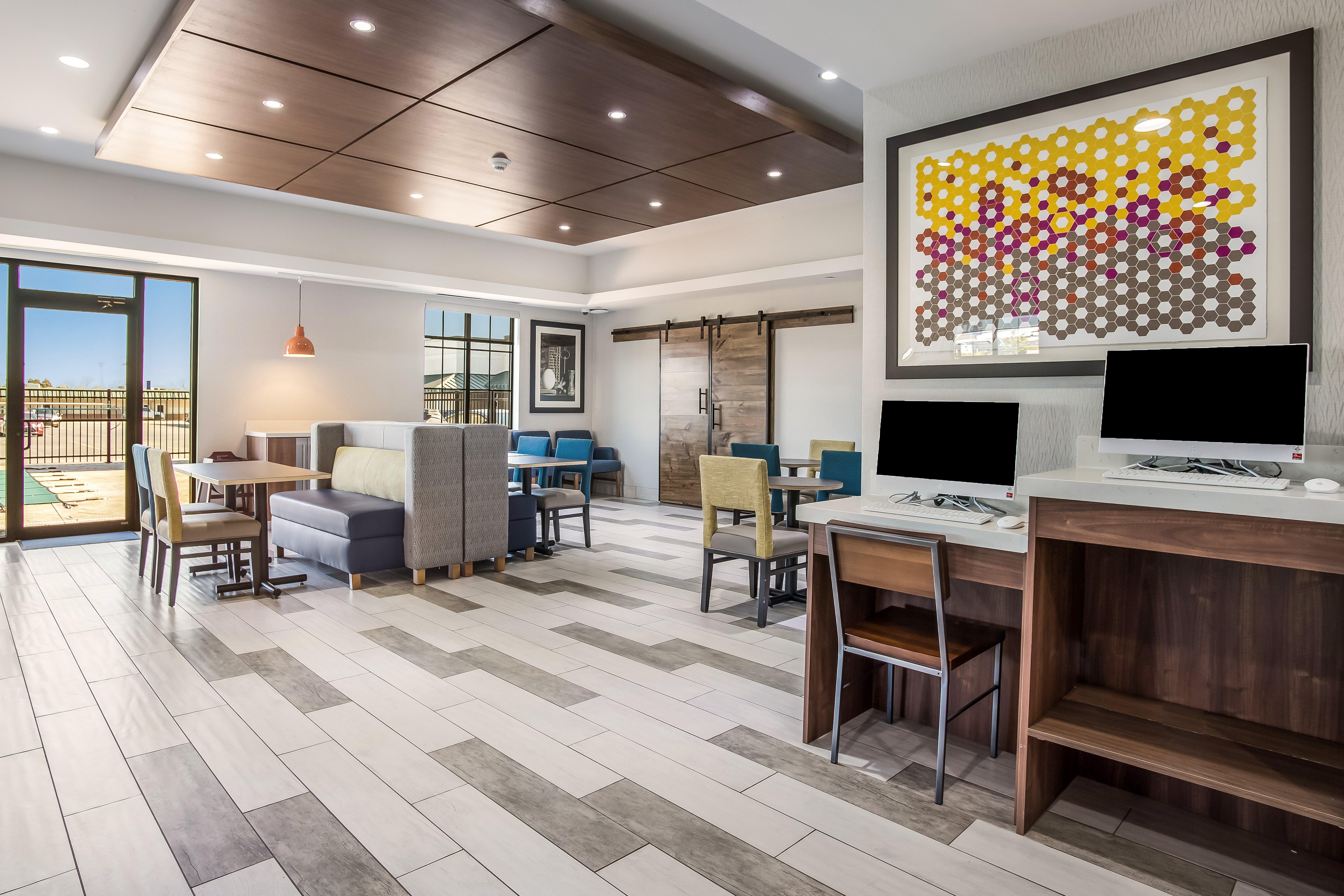 Holiday Inn Express & Suites Tulsa East - Catoosa By Ihg Exterior photo