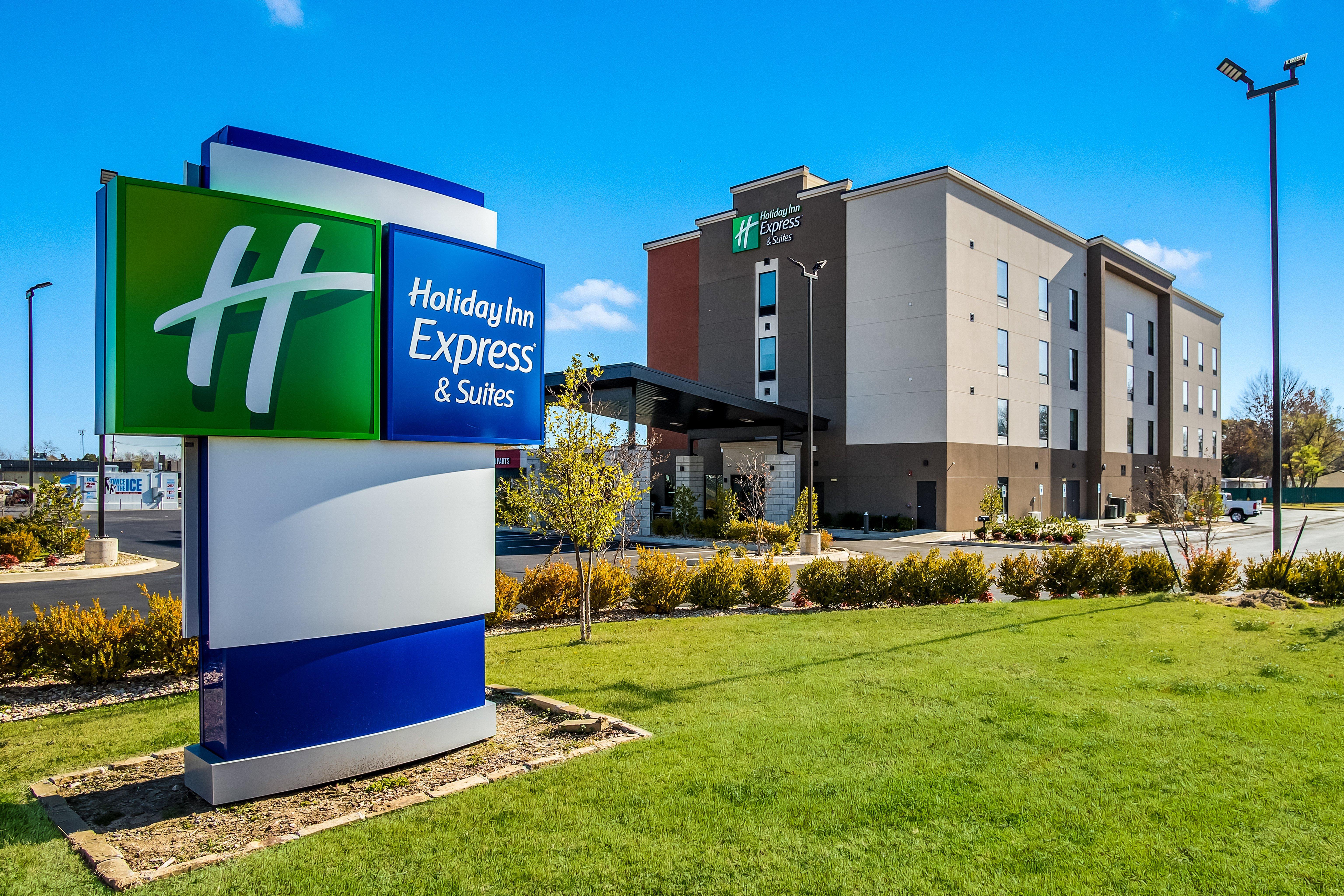 Holiday Inn Express & Suites Tulsa East - Catoosa By Ihg Exterior photo