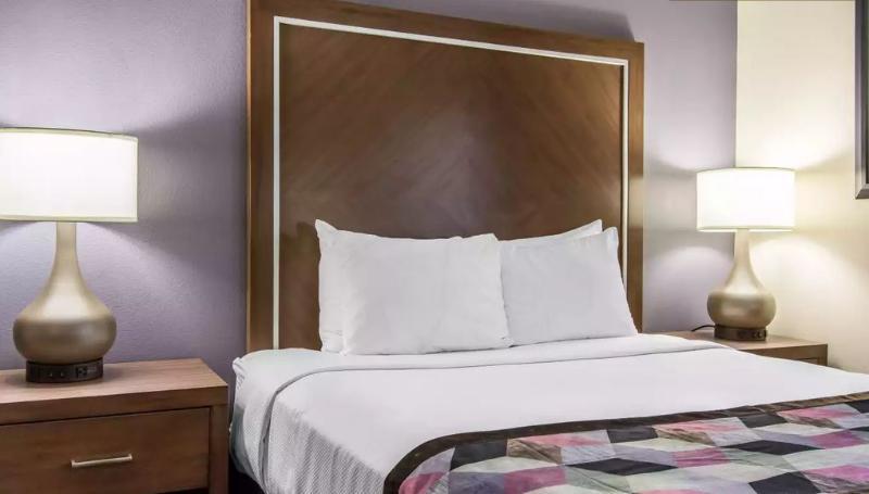 Holiday Inn Express & Suites Tulsa East - Catoosa By Ihg Exterior photo