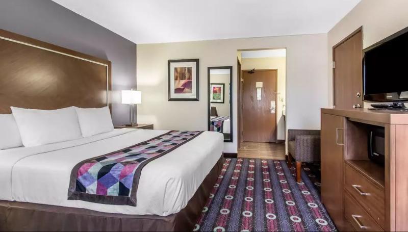 Holiday Inn Express & Suites Tulsa East - Catoosa By Ihg Exterior photo