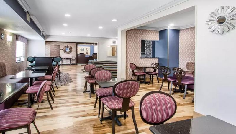 Holiday Inn Express & Suites Tulsa East - Catoosa By Ihg Exterior photo